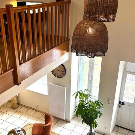 Maison De Caractere, Jacuzzi, Nature - 10 Pers. - Fr-1-489-644 * Archignat